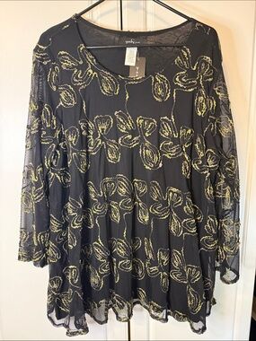 Yushi Black Floral Embroidered Flowy Tunic Top - Black/Green Size L